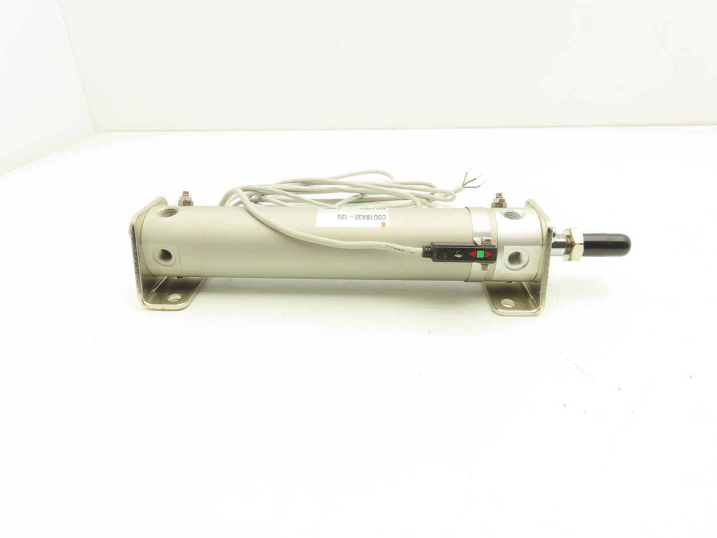 SMC CDG1BA32-125 Pneumatic Double Acting Round Cylinder 125mm Stroke 32mm Bore