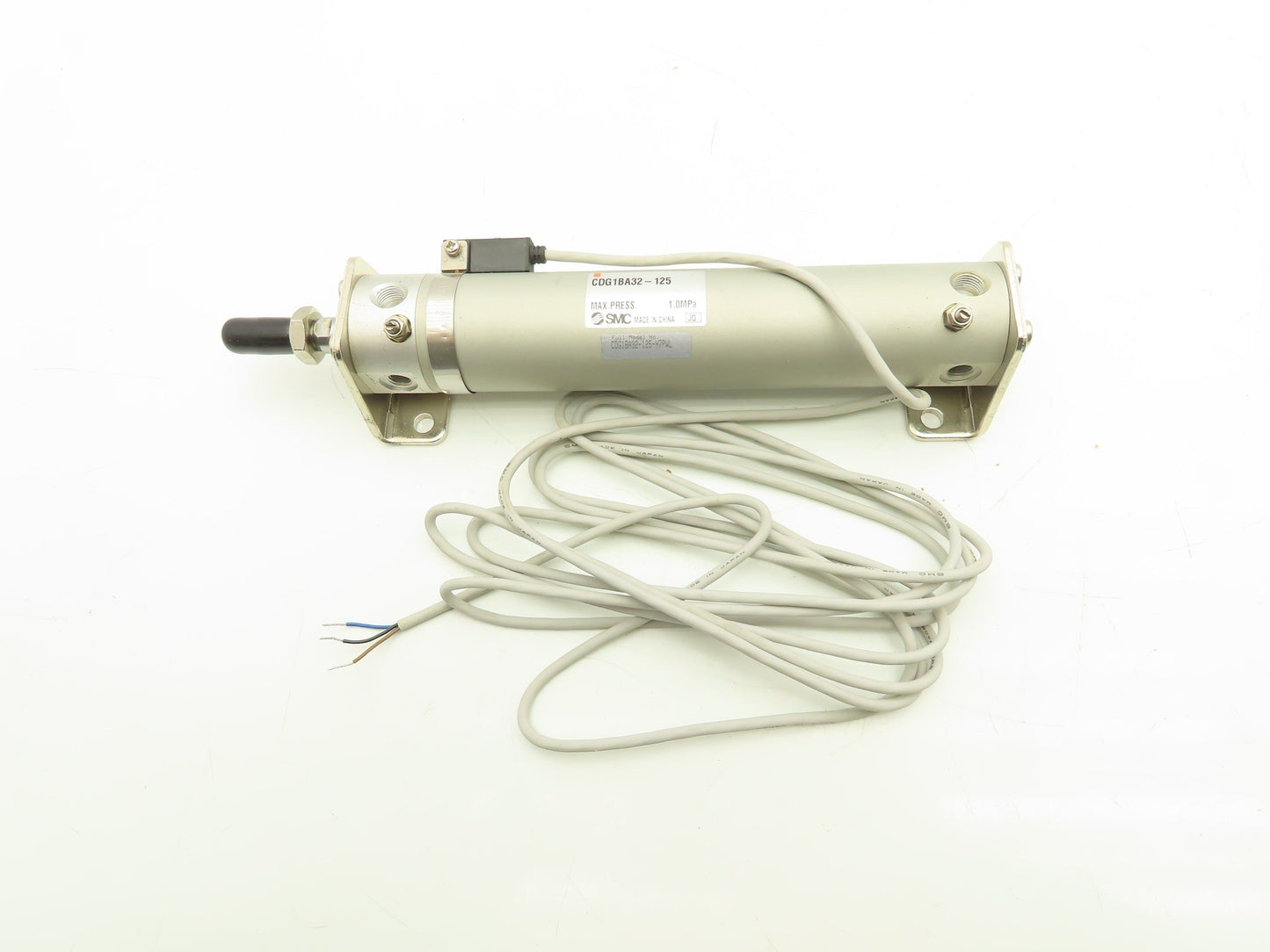 SMC CDG1BA32-125 Pneumatic Double Acting Round Cylinder 125mm Stroke 32mm Bore