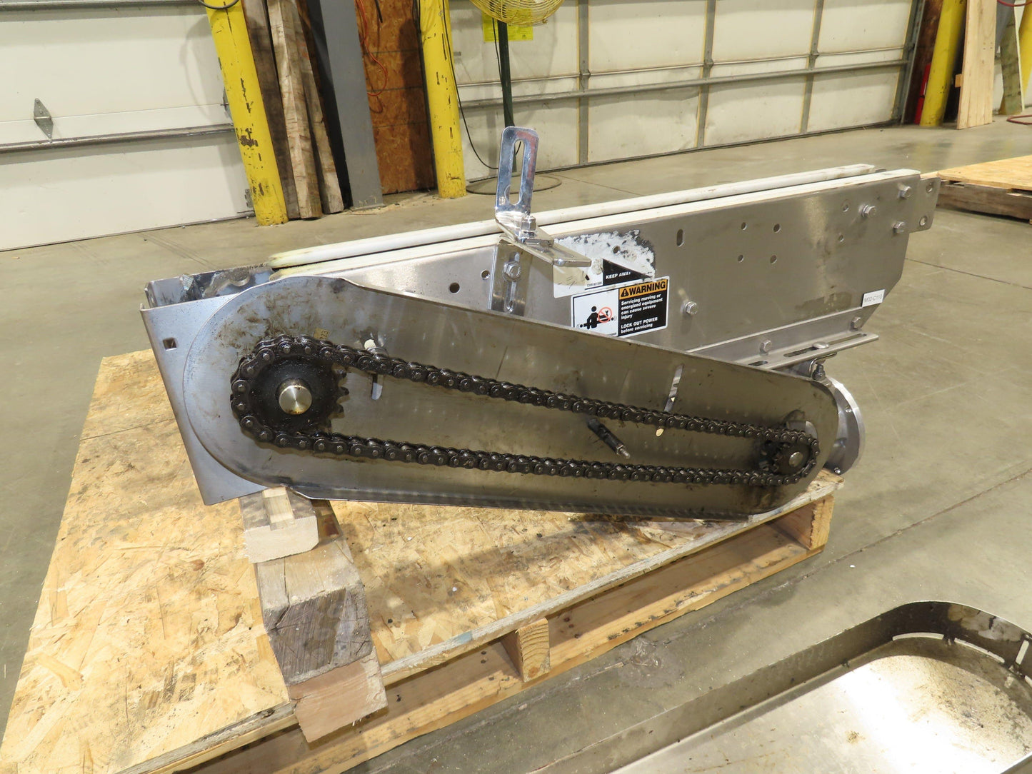 Arrowhead 3.25" Tabletop Stainless Bottle Conveyor 36" Chain Drive -No Motor
