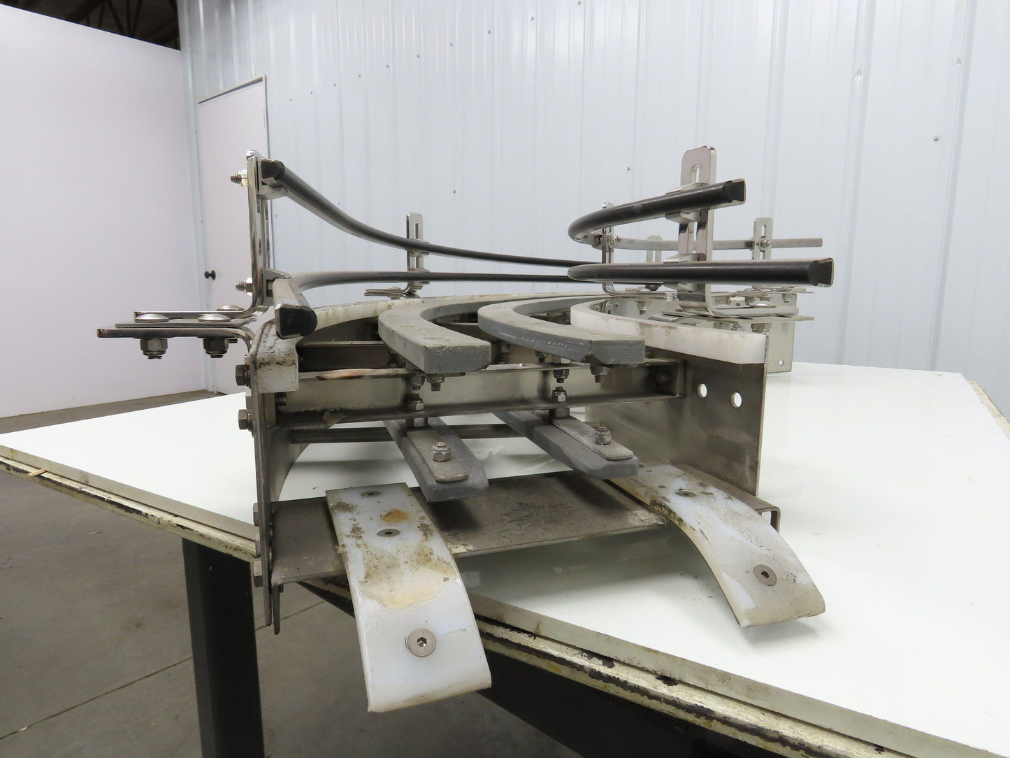 Arrowhead 12" Tabletop Belt Stainless Bottle Conveyor 90° Curve Section 51"