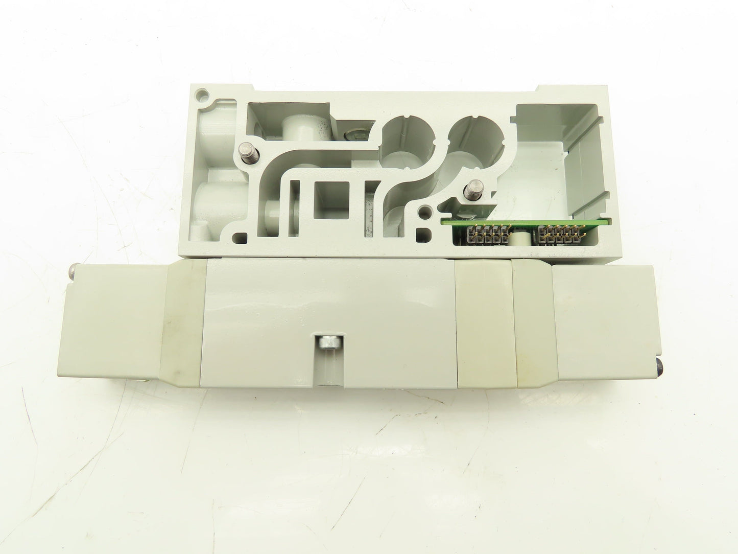 Numatics I63BB4Z2KN00030 Pneumatic Double Solenoid Valve w/Manifold 120V 5/2