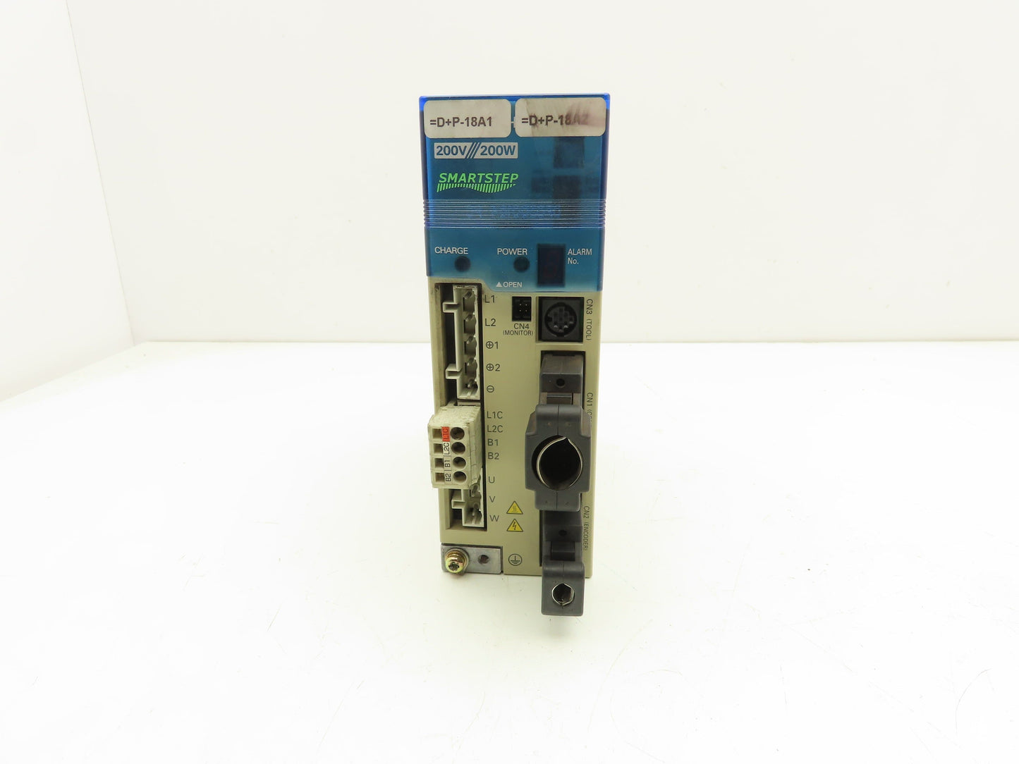 Omron R7D-AP02H AC Servo Drive 230V 0.2kW 1PH Input 3PH Out