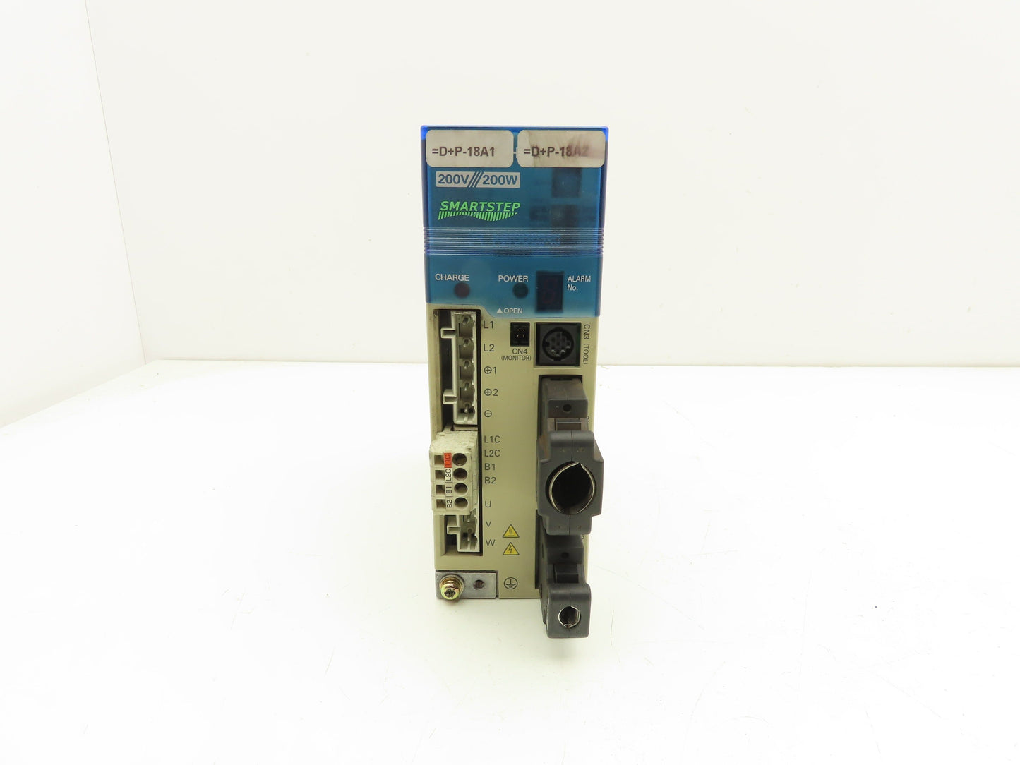 Omron R7D-AP02H AC Servo Drive 230V 0.2kW 1PH Input 3PH Out