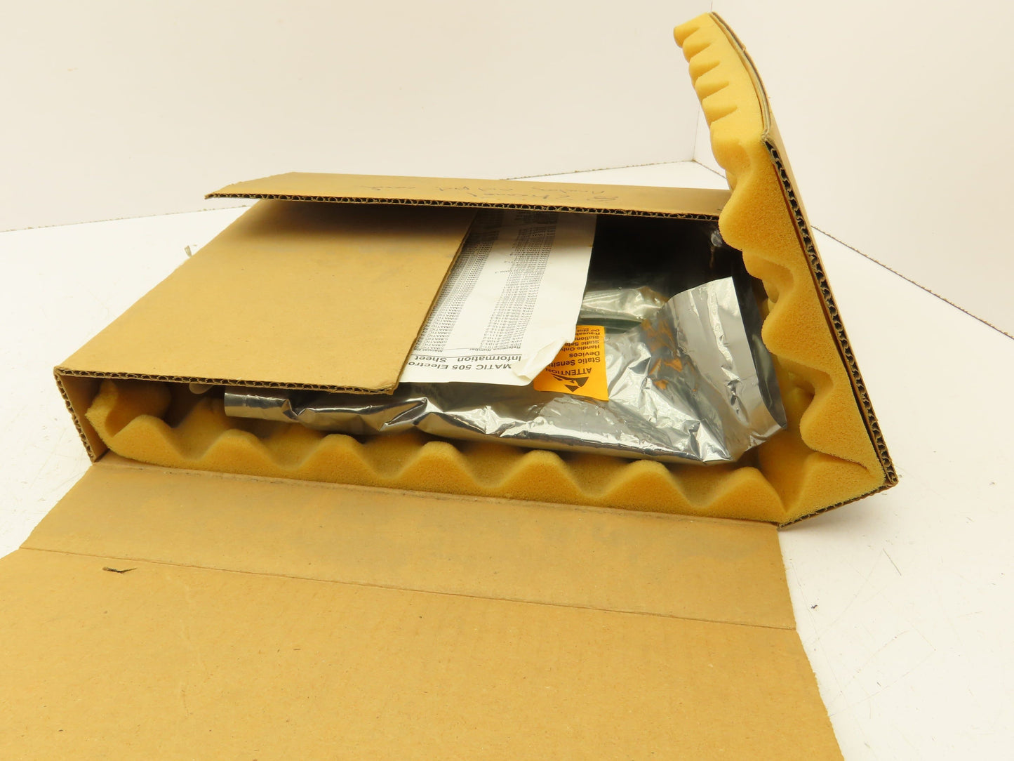 Siemens 505-6208B PLC 8-Channel Analog Output Module