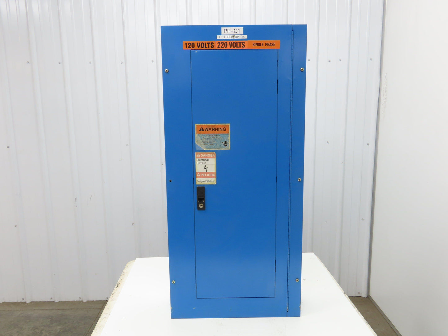 GE AQF1422CBX Panelboard 42 Space 120/240V 1Ph 225A 3 Wire 225A Main Breaker