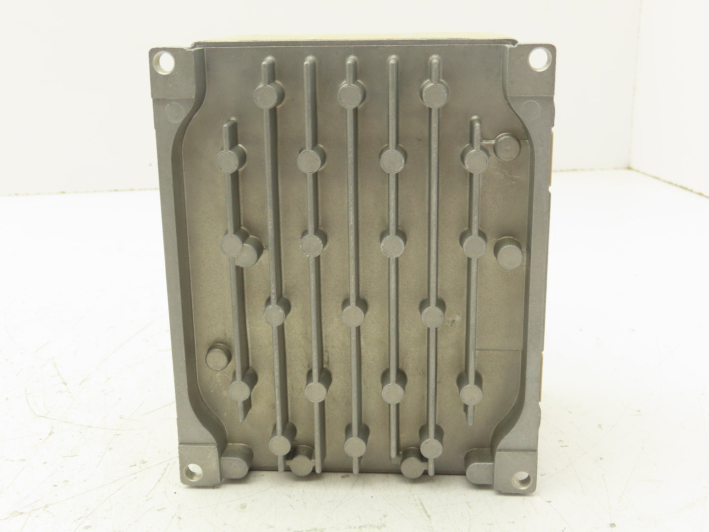 Yaskawa CIMR-VC4A0001BAA VFD AC Inverter Drive 0.37kW 480V 3PH