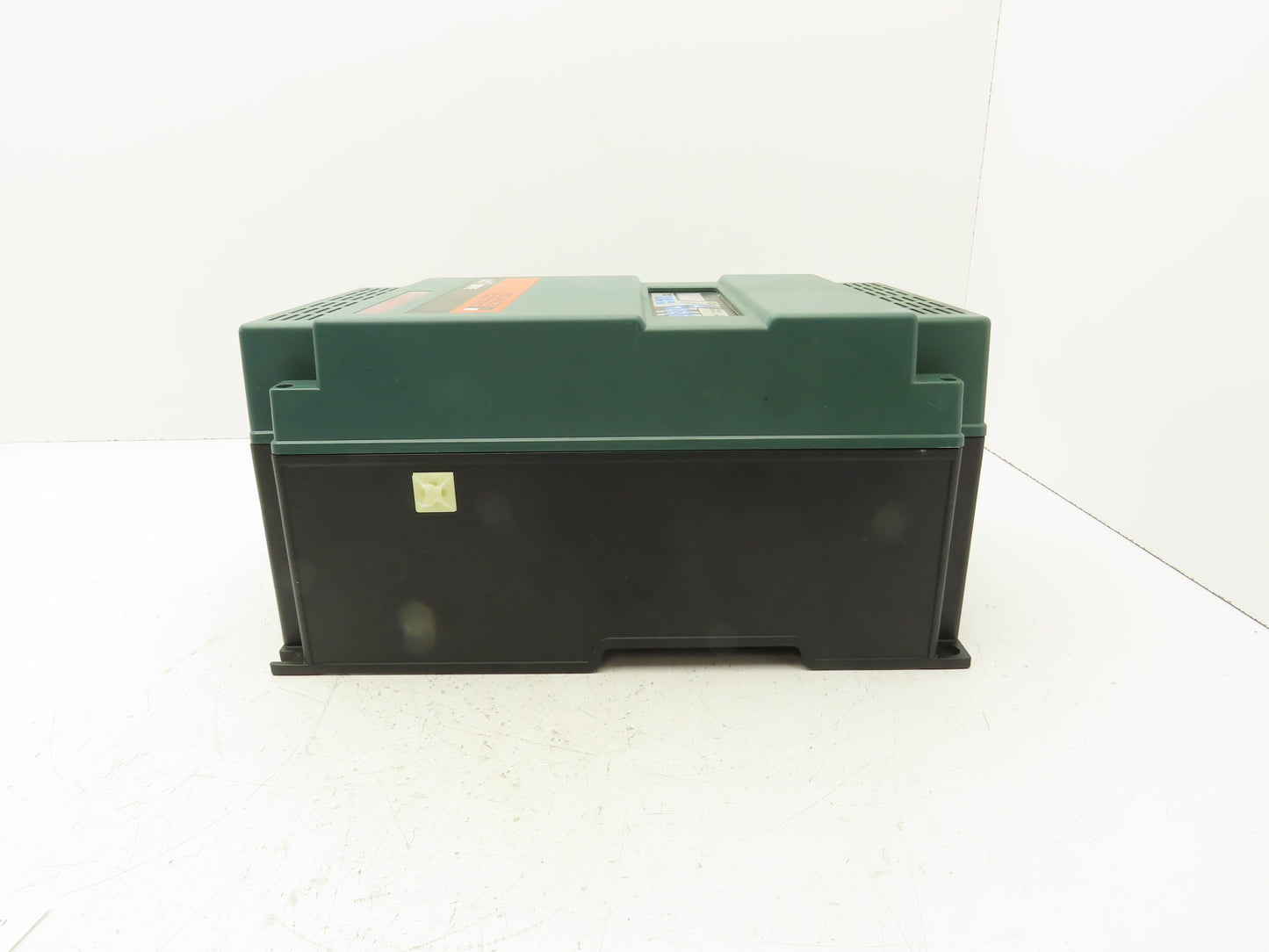 Reliance Electric 2GU41002 GP-2000 AC VS Drive 2HP 460V 3PH 2.7KVA