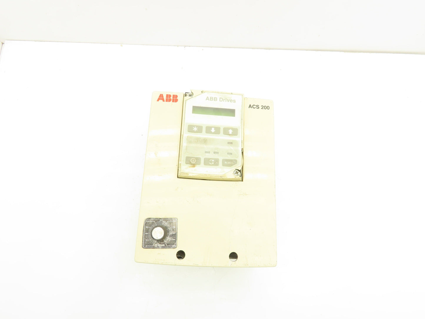 ABB ACS201-1P6-3-00-10 ACS 200 AC VFD Drive 1HP 480V 3PH Broken Cover
