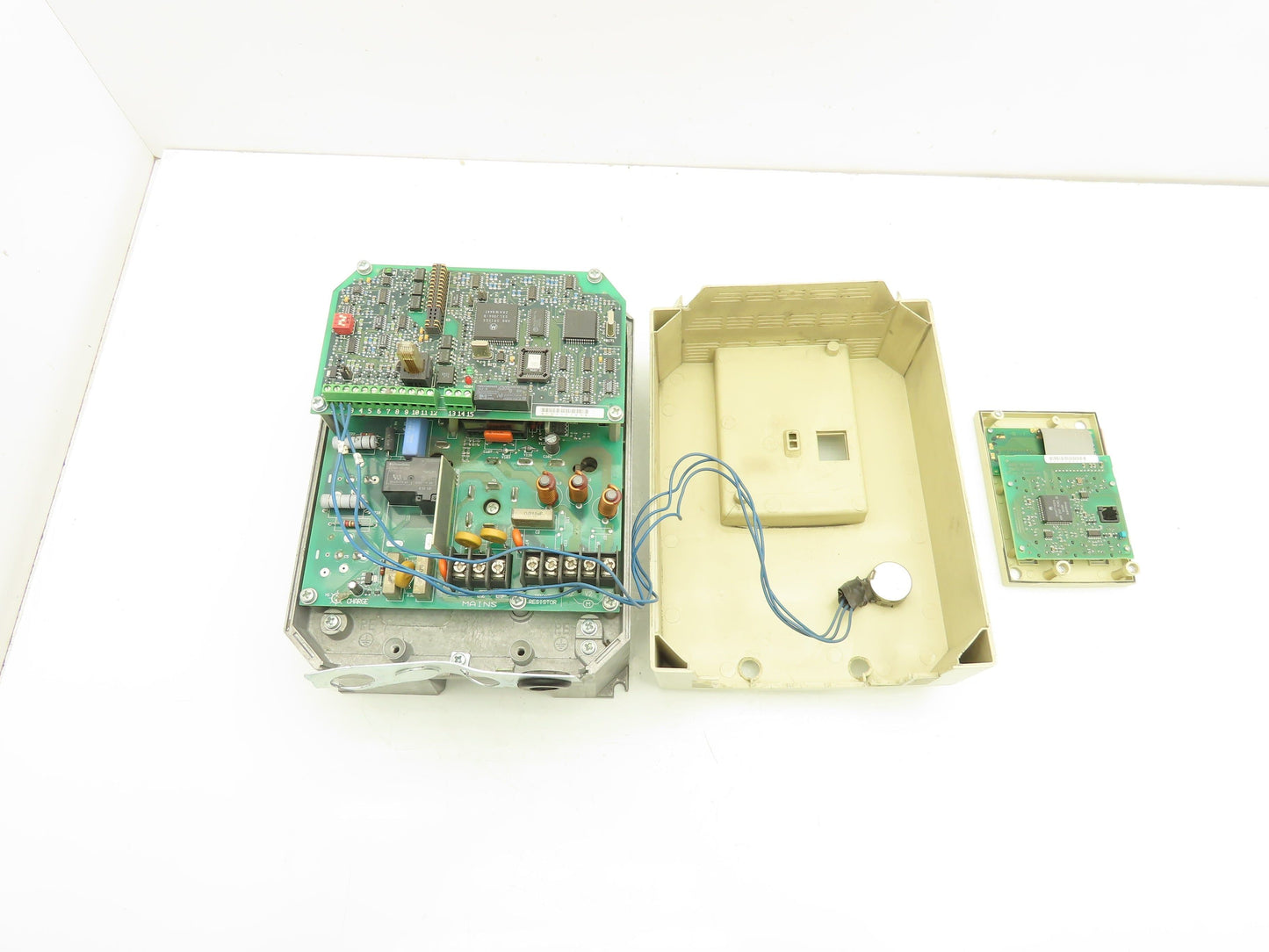 ABB ACS201-1P6-3-00-10 ACS 200 AC VFD Drive 1HP 480V 3PH Broken Cover