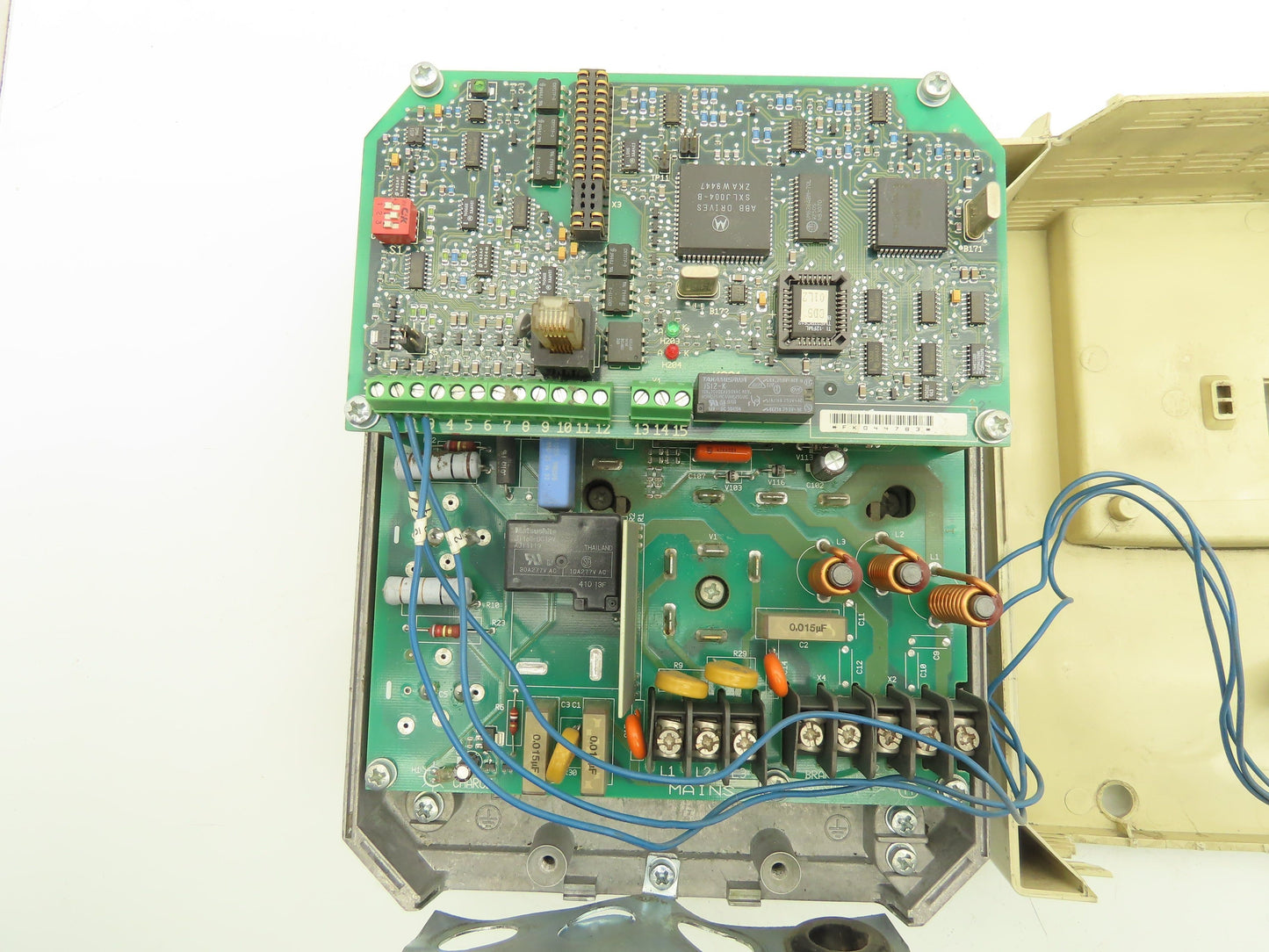 ABB ACS201-1P6-3-00-10 ACS 200 AC VFD Drive 1HP 480V 3PH Broken Cover