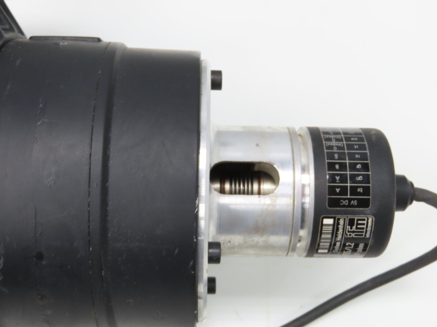 Indramat MAC112B-0-LD-3-C130-B-1/S005 Servo Motor with Encoder RU-1000-105/L2