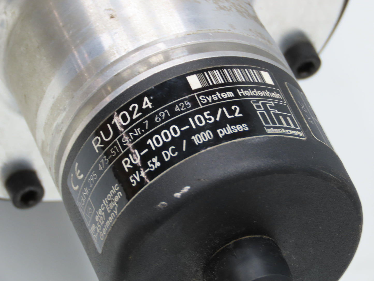 Indramat MAC112B-0-LD-3-C130-B-1/S005 Servo Motor with Encoder RU-1000-105/L2