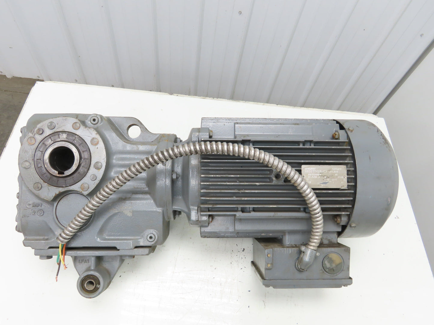 Sew Eurodrive KA77TDV160M4 Gearmotor 15Hp 230/460 3PH 129rpm 13.5:1 Hollow Shaft