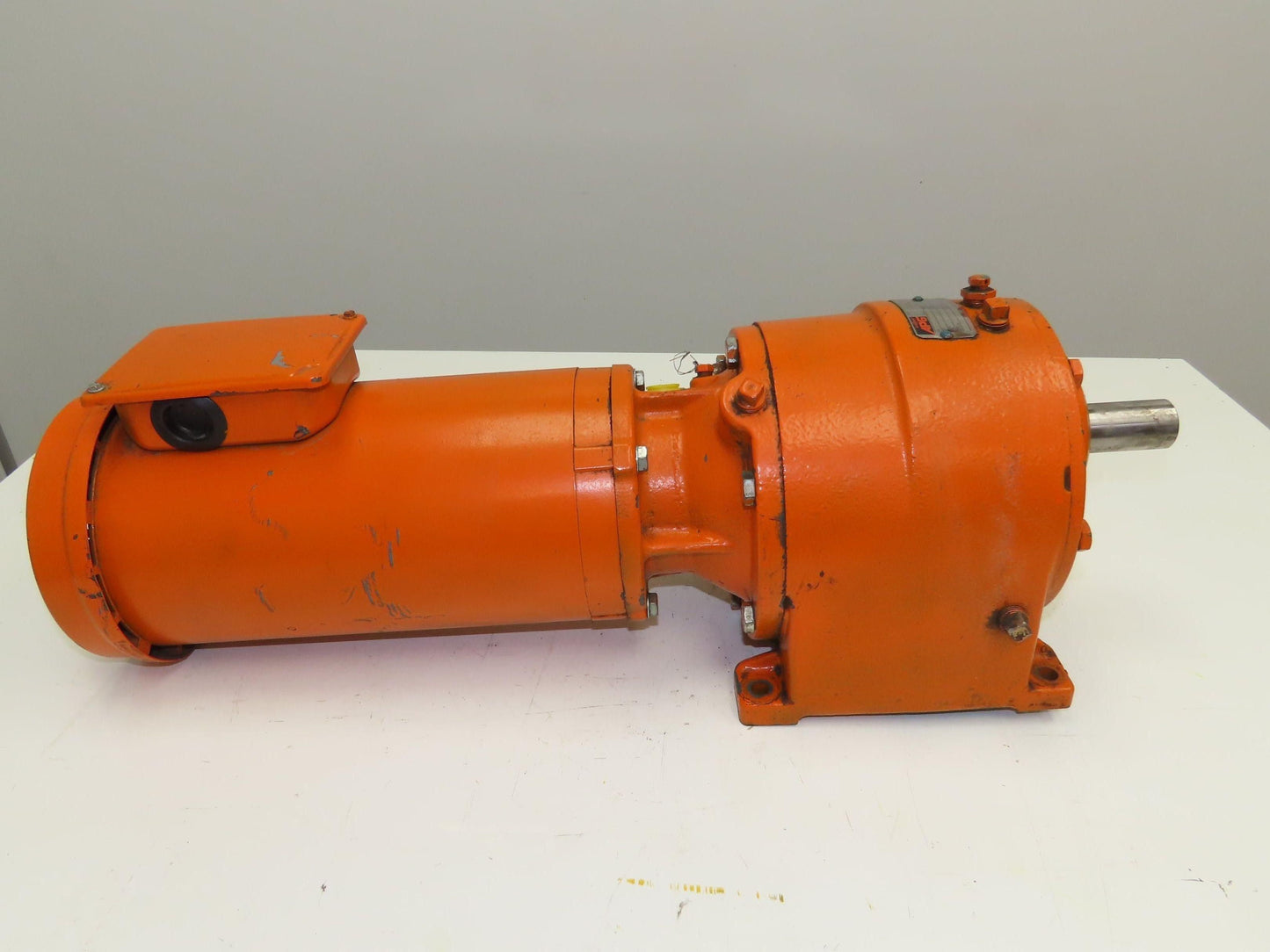Reliance/Dodge APG 140DM3A Gearmotor 282rpm 6.2:1 Reducer 2Hp 230/460V 3PH 145TC