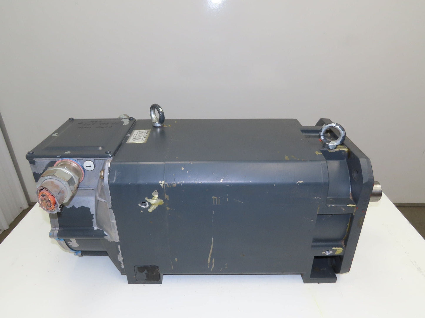 Siemens 1PH7167-2ED03-0BK5 AC Servo Motor 28-34kw 3PH Encoder F02 2048 S/R