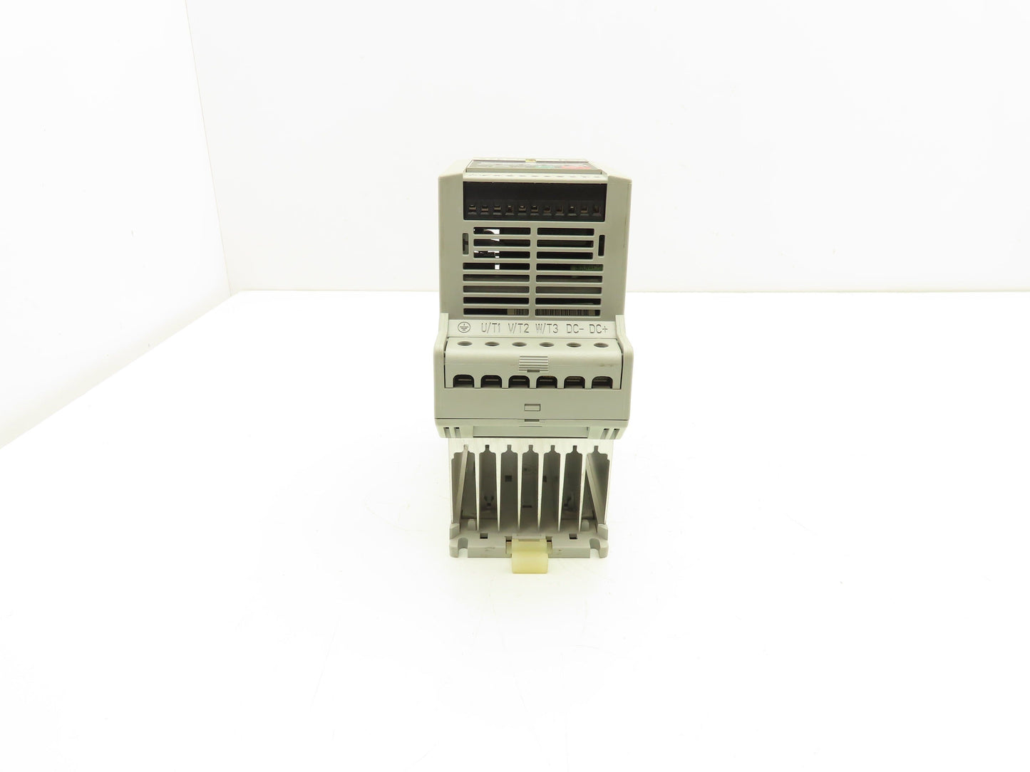 Allen Bradley 160-AA03NSF1 Variable Speed AC Drive VFD .75HP 240V 1PH Input