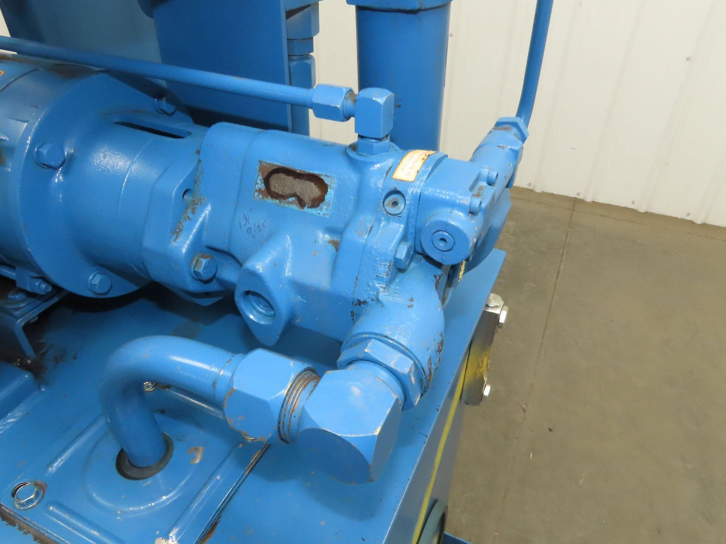 Vickers PVQ10 Hydraulic Power Unit 30 Gal 5 GPM 3000 PSI 2Hp 460V w/Oil Cooler