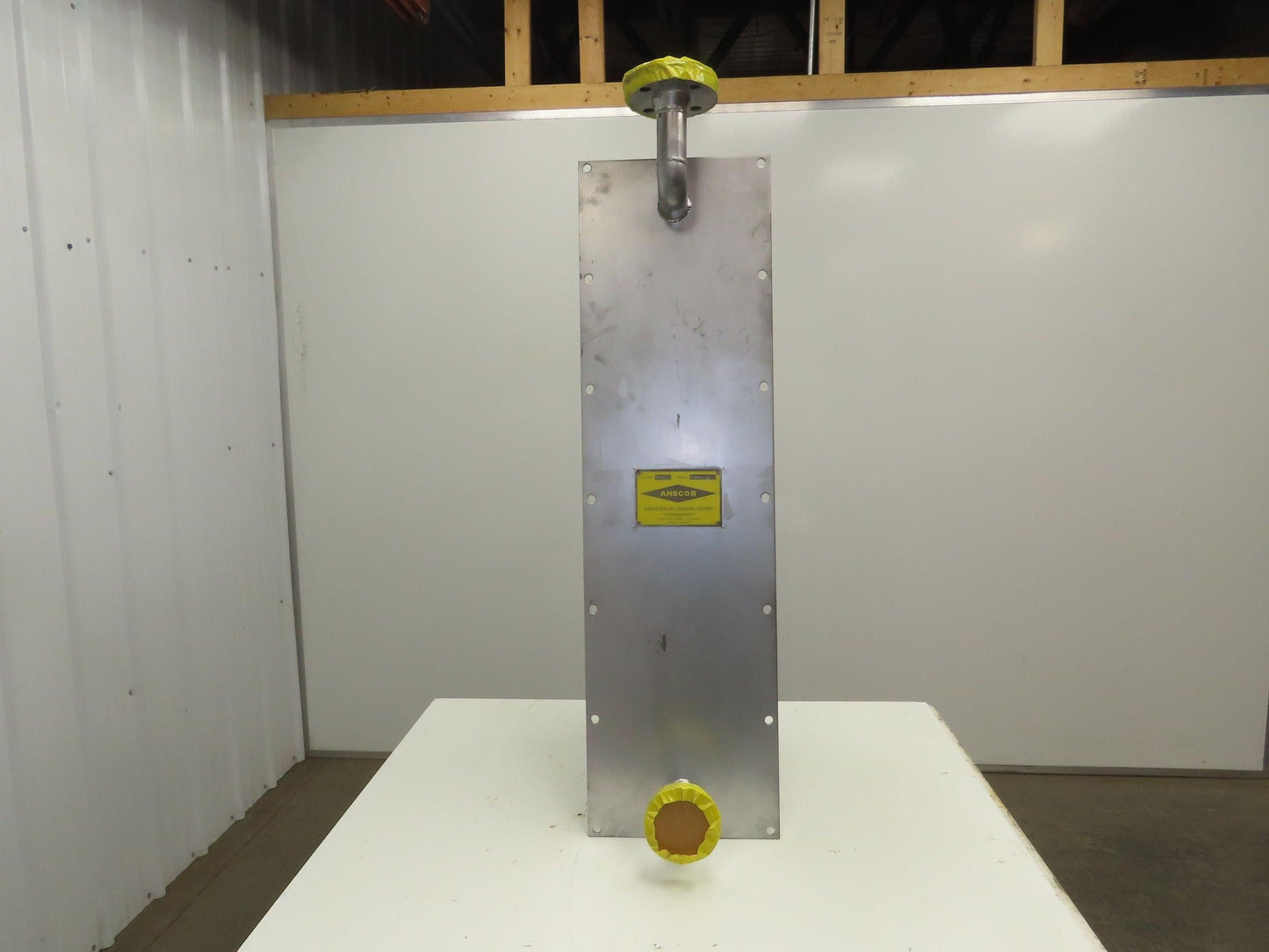 Anscor E5093-STD Heat Exchanger Radiator 32x16" Single Pass 1 X 1-1/2" Ports