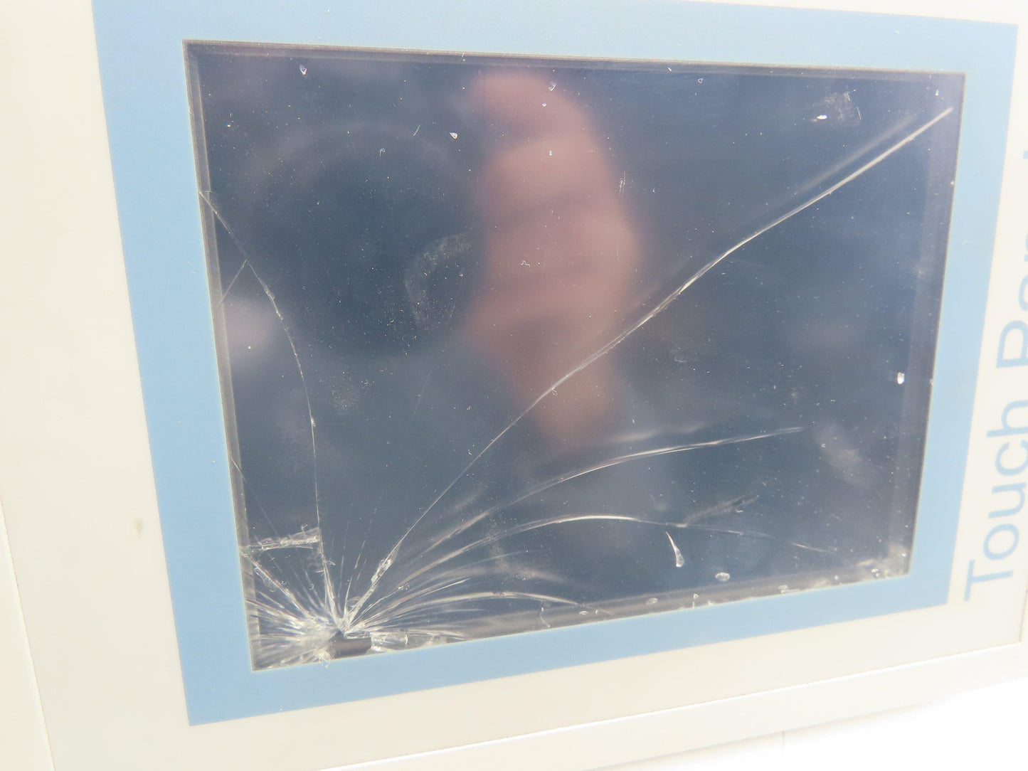 Vipa 62F-FEE0-CB Windows Embedded HMI Operator Control Panel Broken Glass