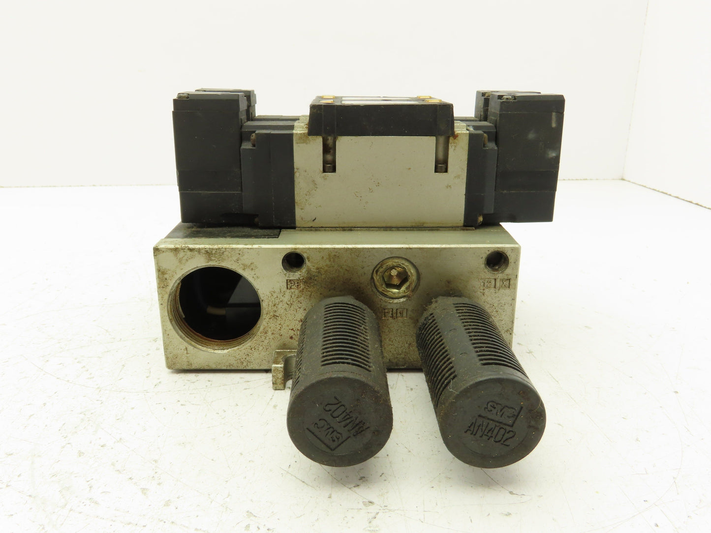 SMC VFR3300 Pneumatic Solenoid Valve Assembly Manifold 2 Double 24VDC