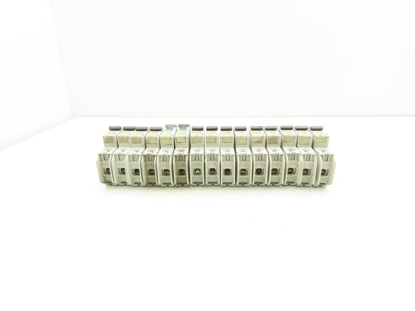 Merlin Gerin C60N Circuit Breaker 1 Pole 240V 15A-Type C Lot of 15