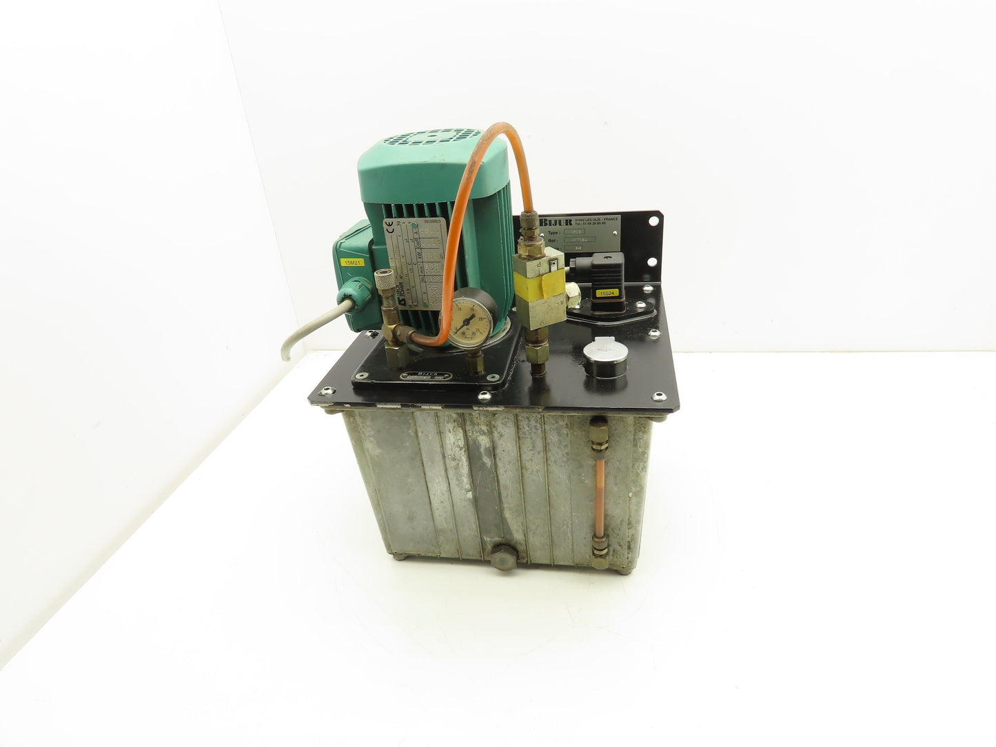 Bijur AP 7109 BHA Oil Lubricator Pump Machine Oiler 4L 0.9KW 230/240V Motor .75A