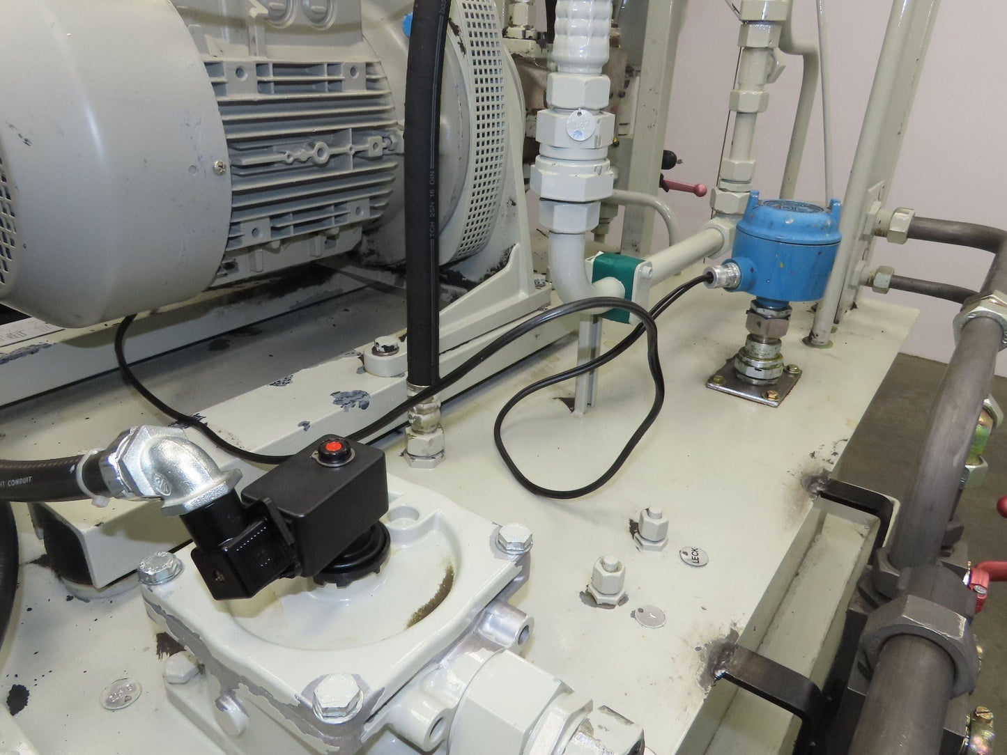 Hydraulik Ring 2-Pump Hydraulic Power Unit 100 Gal 5000psi 7/20 GPM 11/17Hp 480V