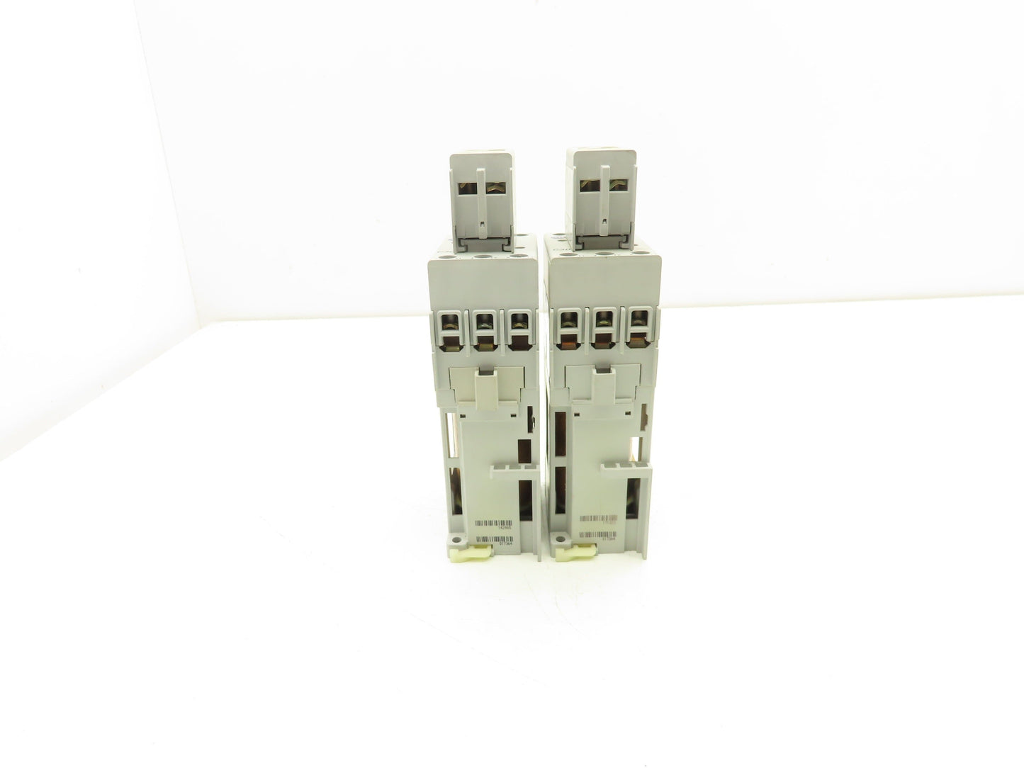 Allen Bradley 100-C30D*00 IEC Contactor 30A 3-Pole 600V 24VDC Coil  Lot of 2