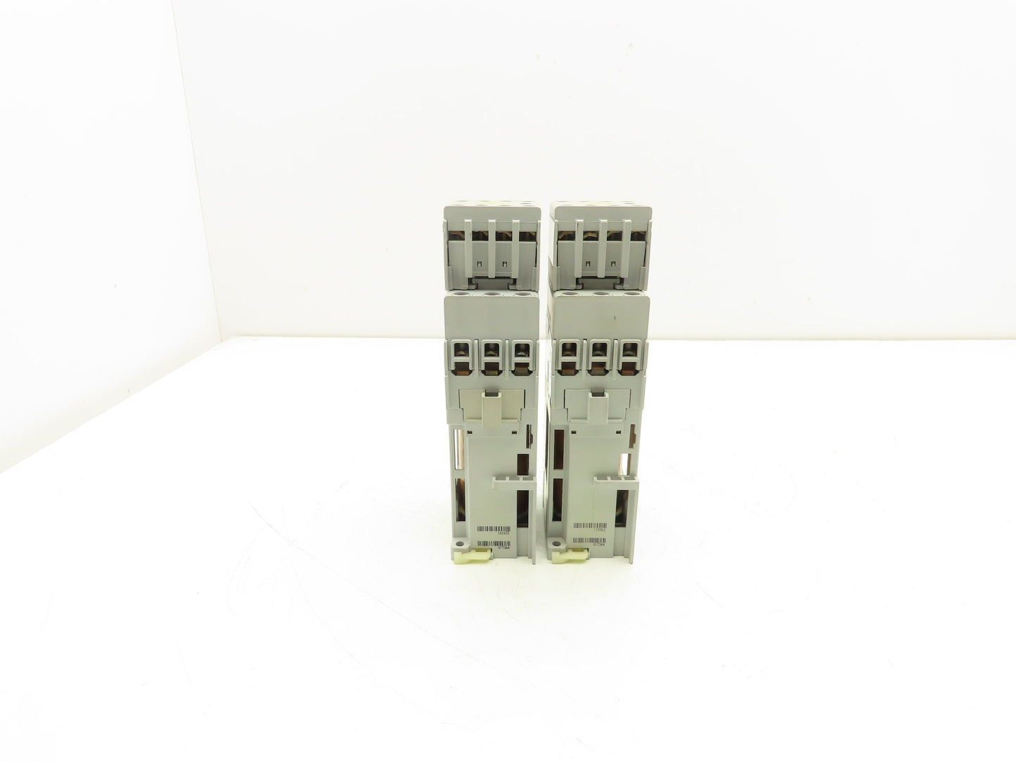 Allen Bradley 100-C30D*00 IEC Contactor 30A 3-Pole 600V 24VDC Coil  Lot of 2