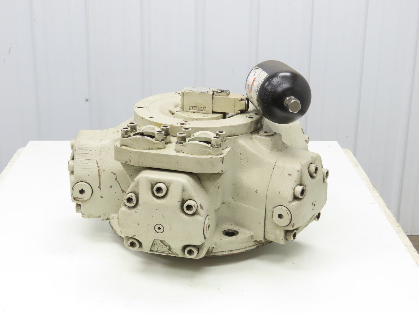 Reiger 8811-0882 Radial Piston Hydraulic Motor 2950 Ft-Lb