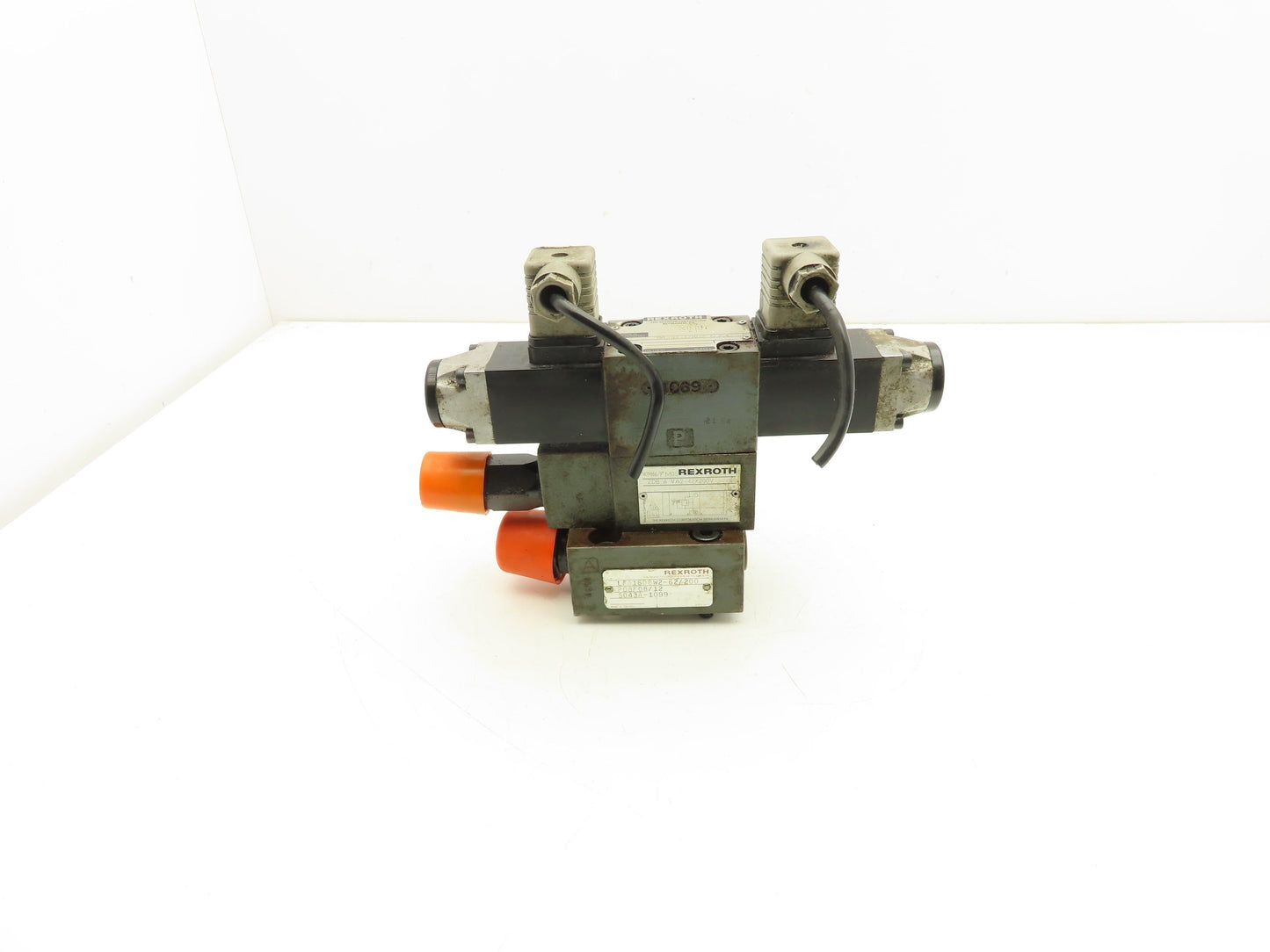 Rexroth LFA16 DBW2-62 Logic Valve Cover Solenoid Control 4WE6H51/AG24N9K4 24V