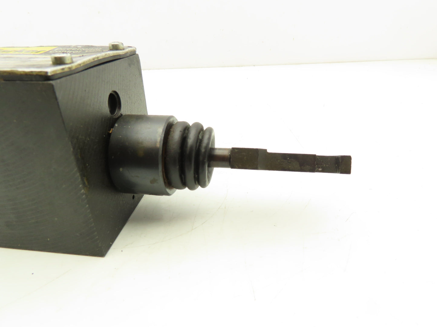 Parker D3T1H21X4544 Directional Control Valve 2-Position Spring Return 5000 PSI