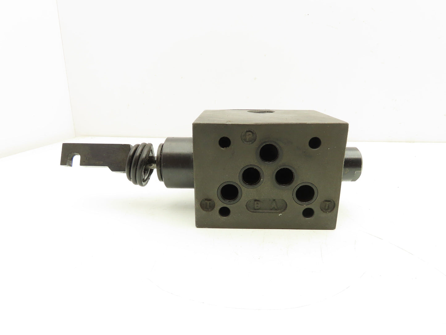 Parker D3T1H21X4544 Directional Control Valve 2-Position Spring Return 3000 PSI