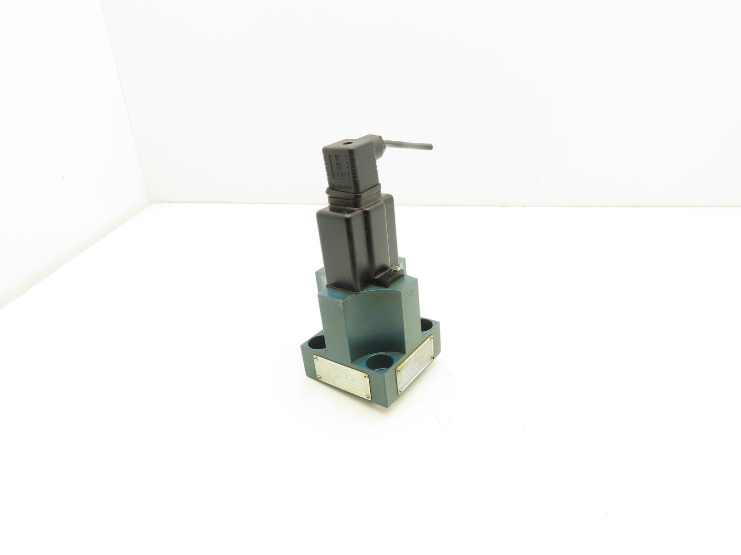 Bosch 0 810 060 053 Hydraulic Cartridge Valve 24V