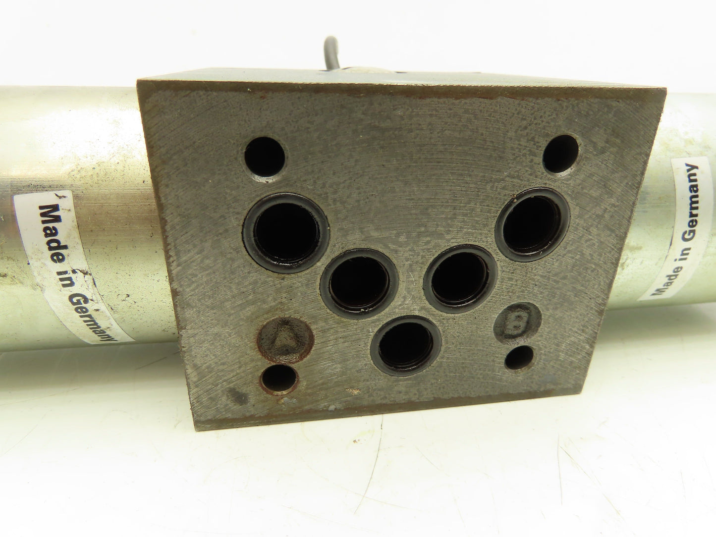 Rexroth 4WE10E31/CG24N9K4 Directional Control Solenoid Valve 24VDC