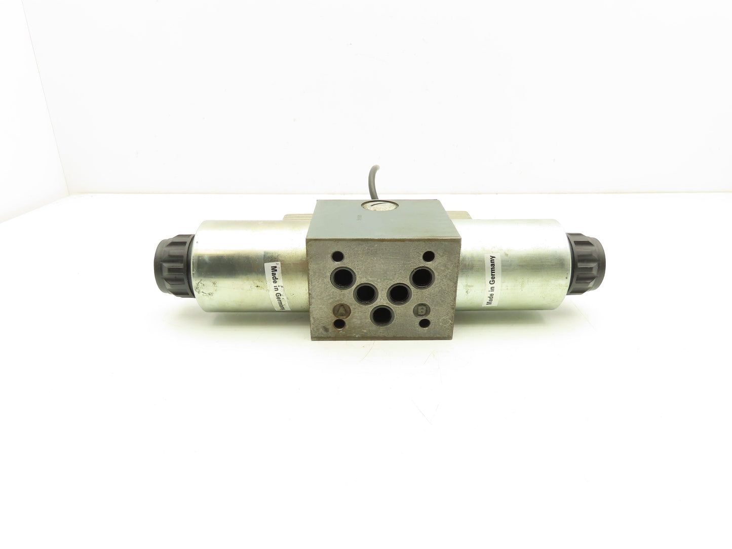 Rexroth 4WE10E31/CG24N9K4 Directional Control Solenoid Valve 24VDC