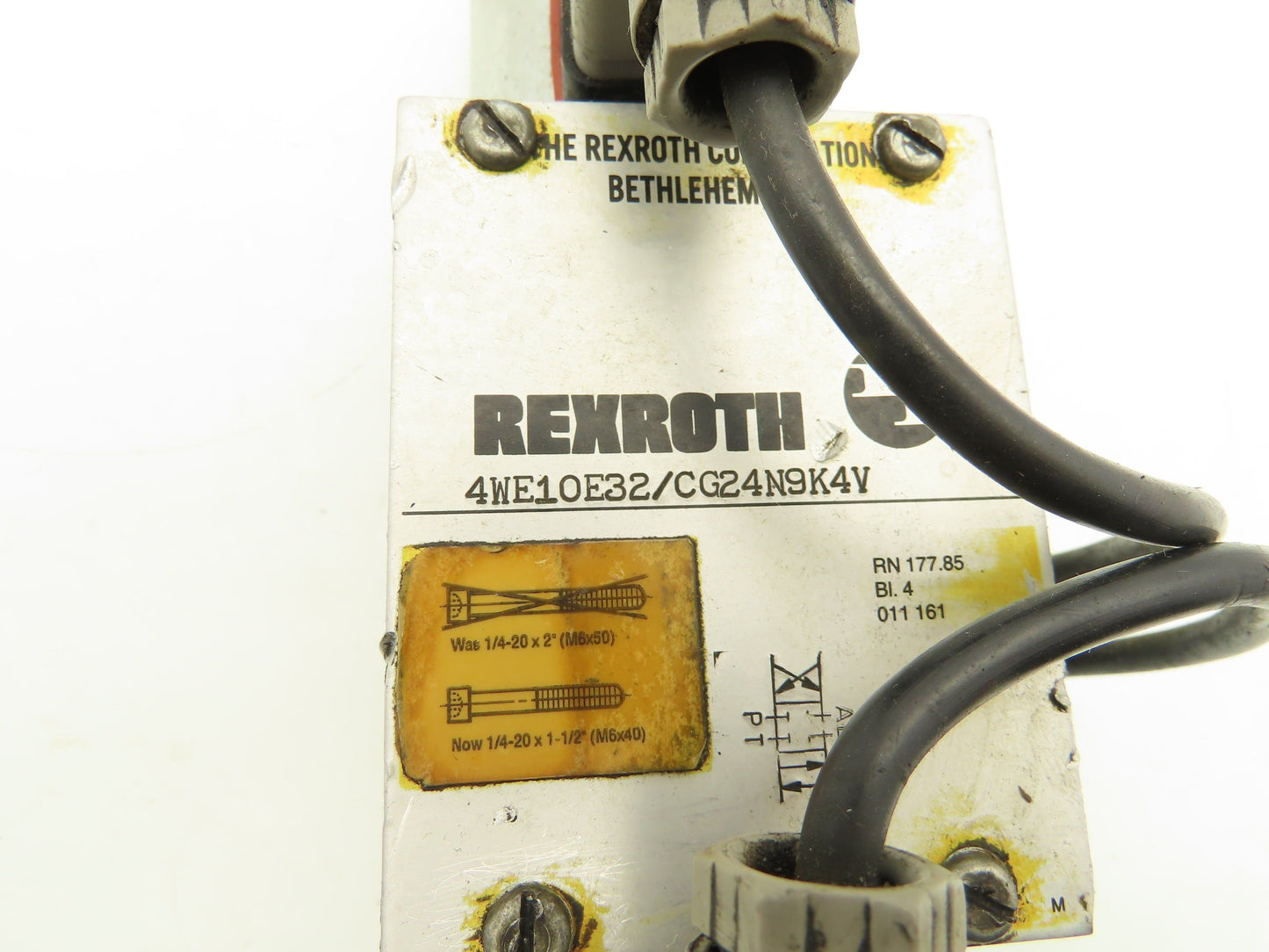 Rexroth 4WE10E32/CG24N9K4V Directional Control Solenoid Valve 24VDC