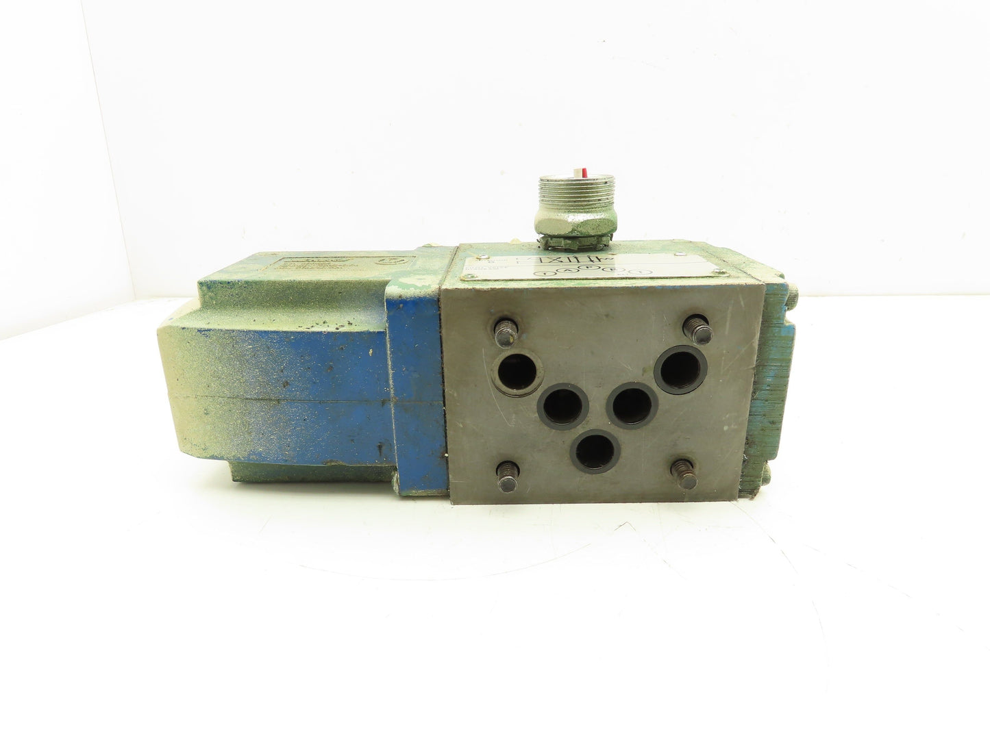 Vickers DG4S4 016A WB 50 Directional Control Solenoid Valve 120V 400873