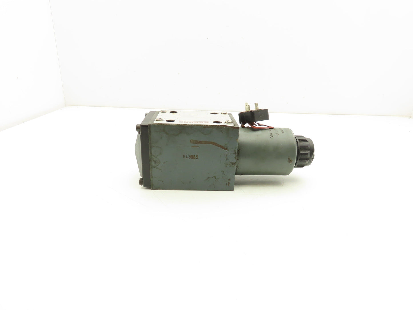 Arburg 5-4WE10 G41A32/CG24N9K4 Directional Control 4/2 Solenoid Valve 24VDC