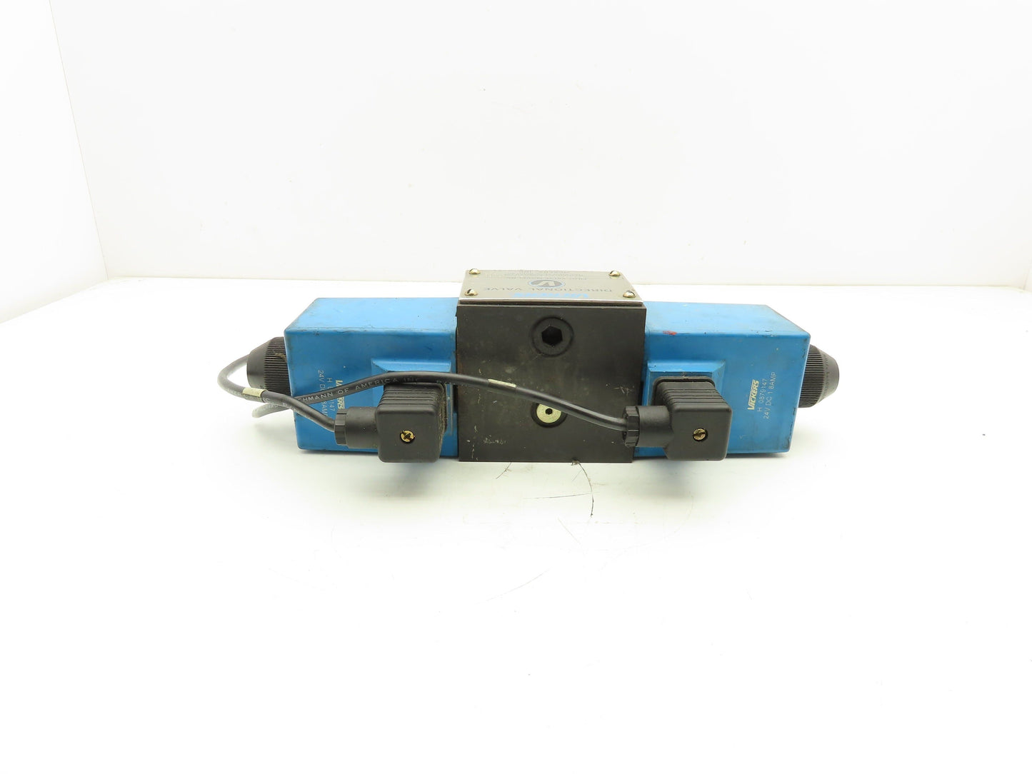 Vickers DG4S4 0133C UH 60 Directional Control 4/3 Solenoid Valve 24VDC