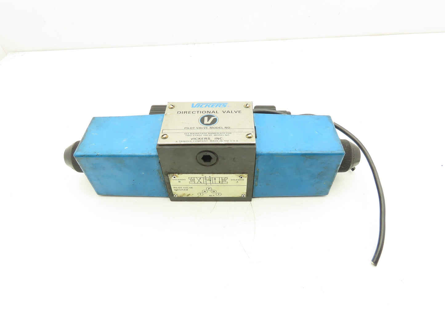 Vickers DG4S4 0133C UH 60 Directional Control 4/3 Solenoid Valve 24VDC