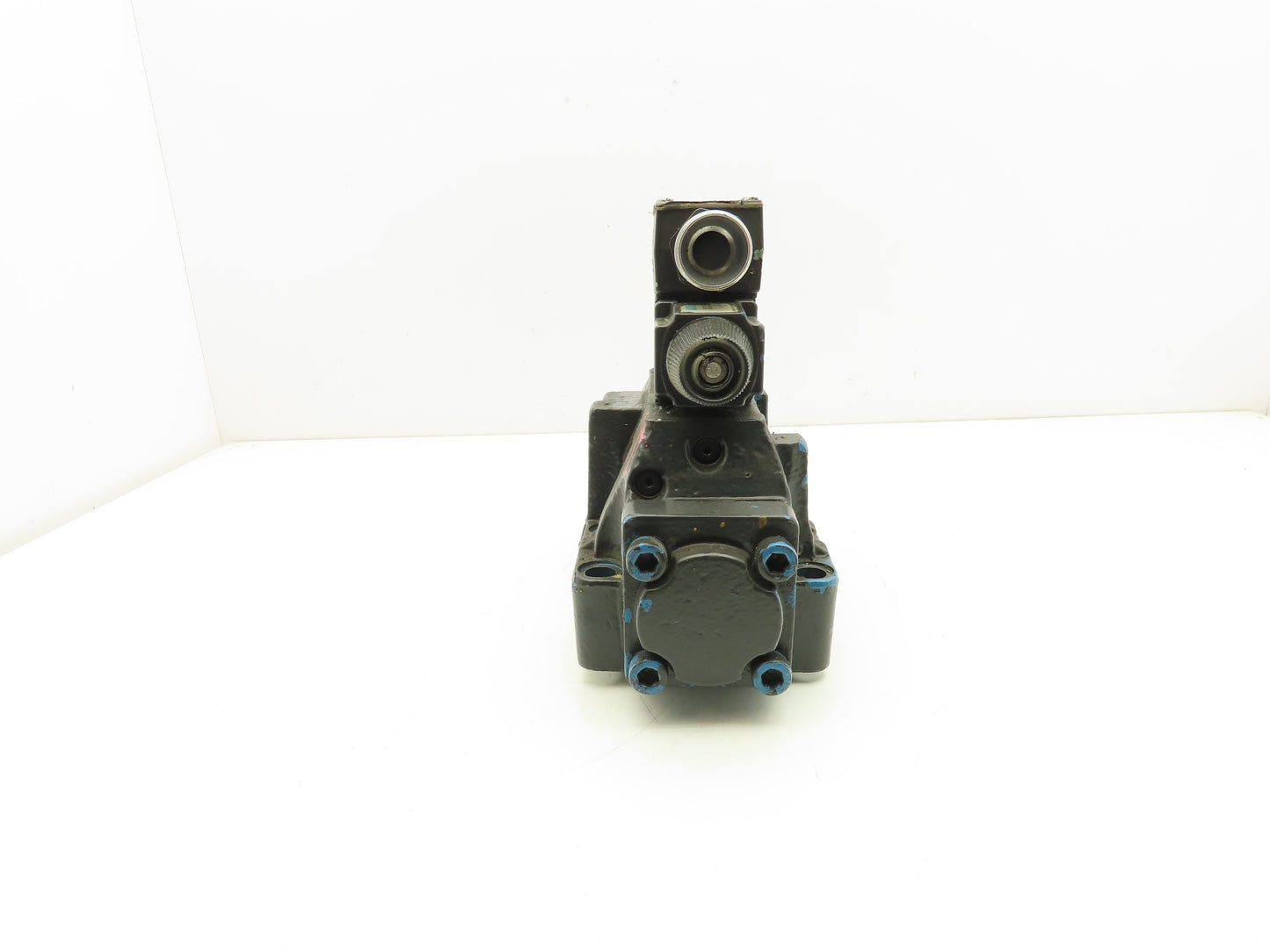 Vickers DG5S8 6C M WB 20 Directional Solenoid Valve 120V DG4V-3-6C-M-W-G-40