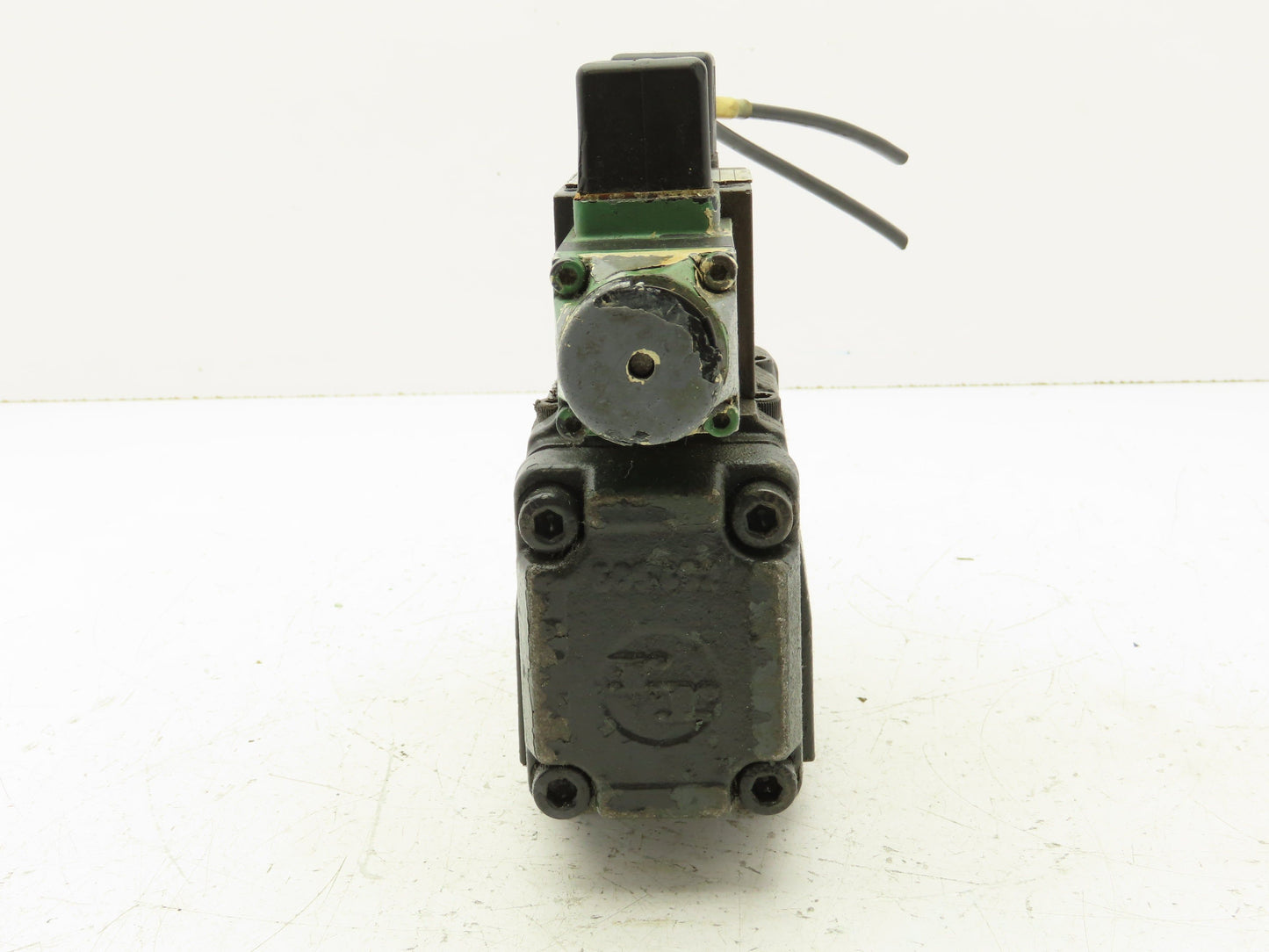 Rexroth 4WEH10E40/6AG24N9ETK4 Directional Solenoid Valve 4WE6J51/AG24N9K4/B10V
