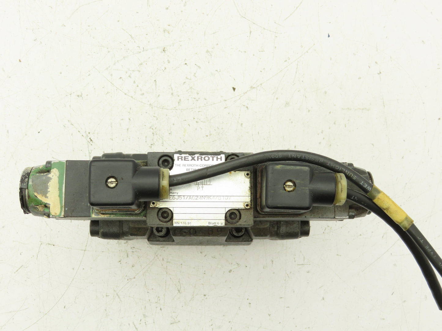 Rexroth 4WEH10E40/6AG24N9ETK4 Directional Solenoid Valve 4WE6J51/AG24N9K4/B10V