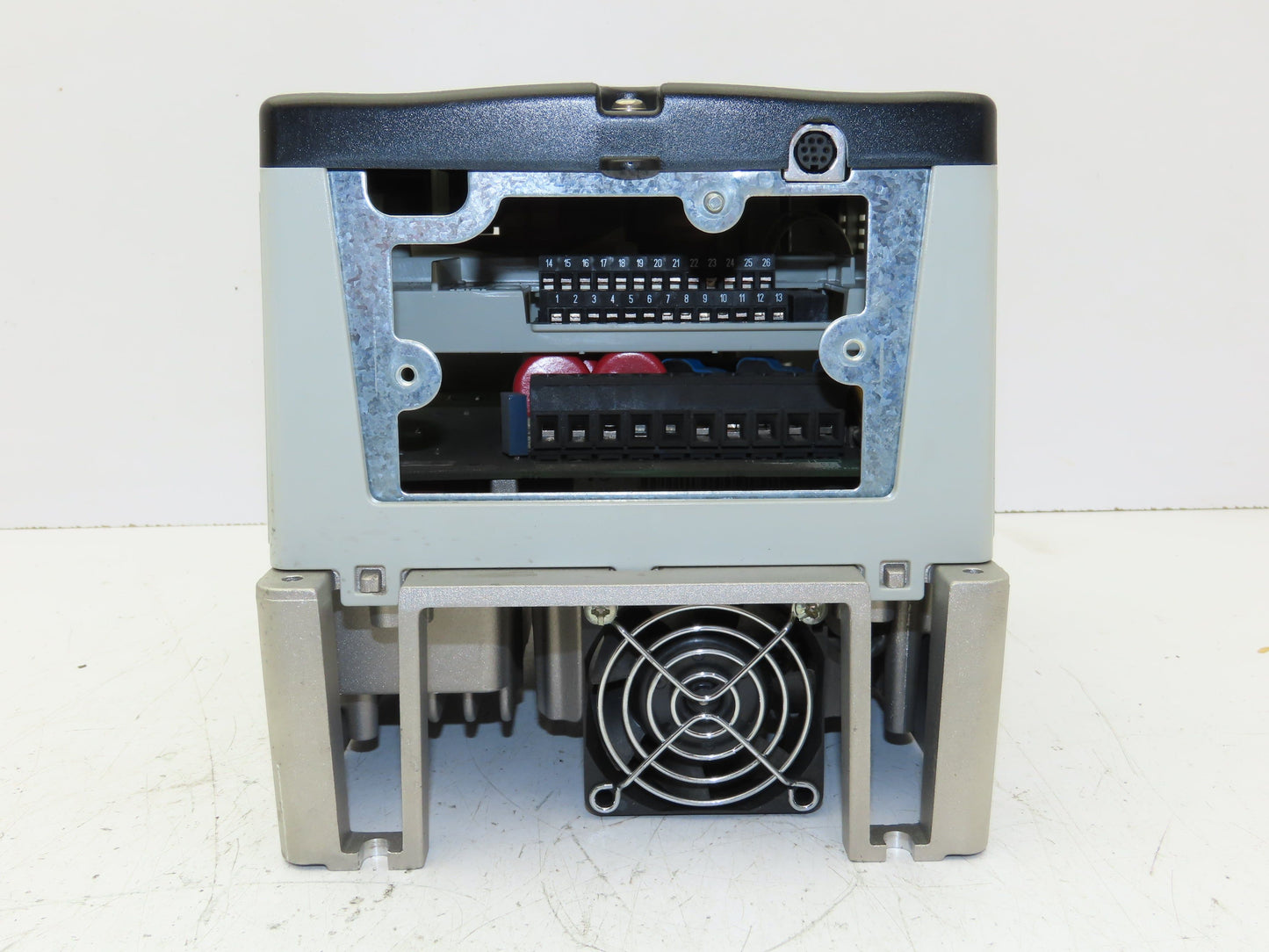 Allen Bradley 20AD5P0A0AYNNNNN PowerFlex 70 Variable AC Drive VFD 3Hp 480V 3PH