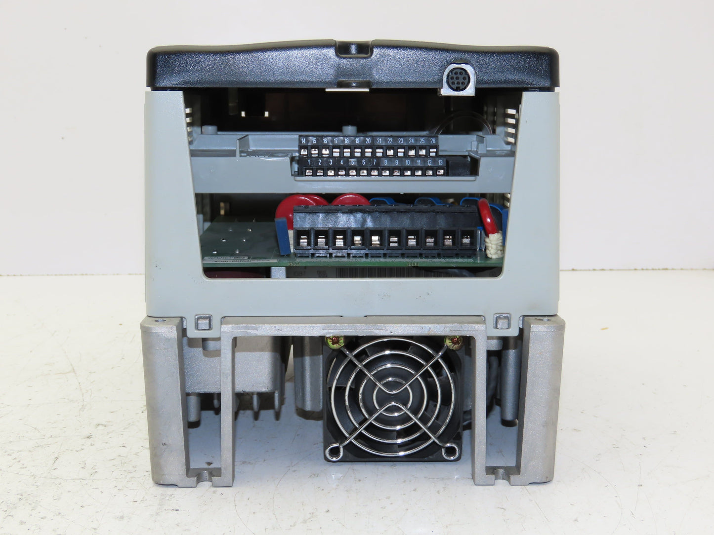 Allen Bradley 20AD5P0A0AYNNNNN PowerFlex 70 Variable AC Drive VFD 3Hp 480V 3PH