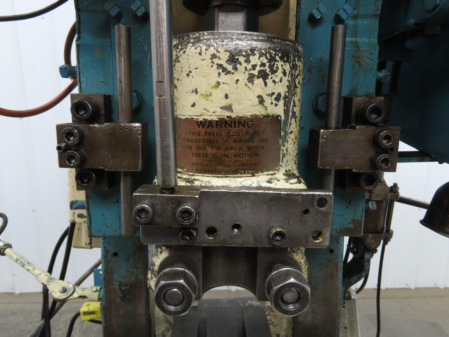 Federal No 3 Mechanical OBI Punch Press 32 Ton 2-1/2" Stroke 7" Throat 3Hp 3Ph