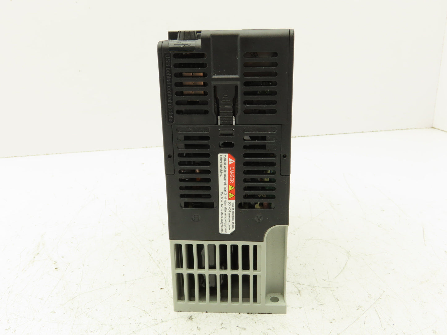 Allen Bradley 25B-D4P0N104 Power Flex 525 AC Drive 380-480V 1.5kW 2Hp 3Ph Ser A