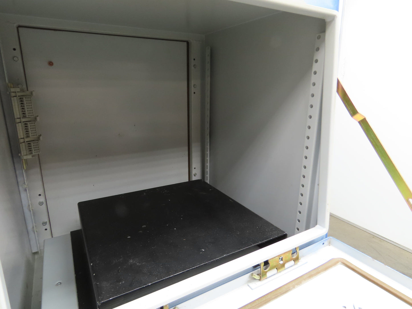 Hoffman Concept HMI Computer Workstation Electrical Enclosure Pedestal