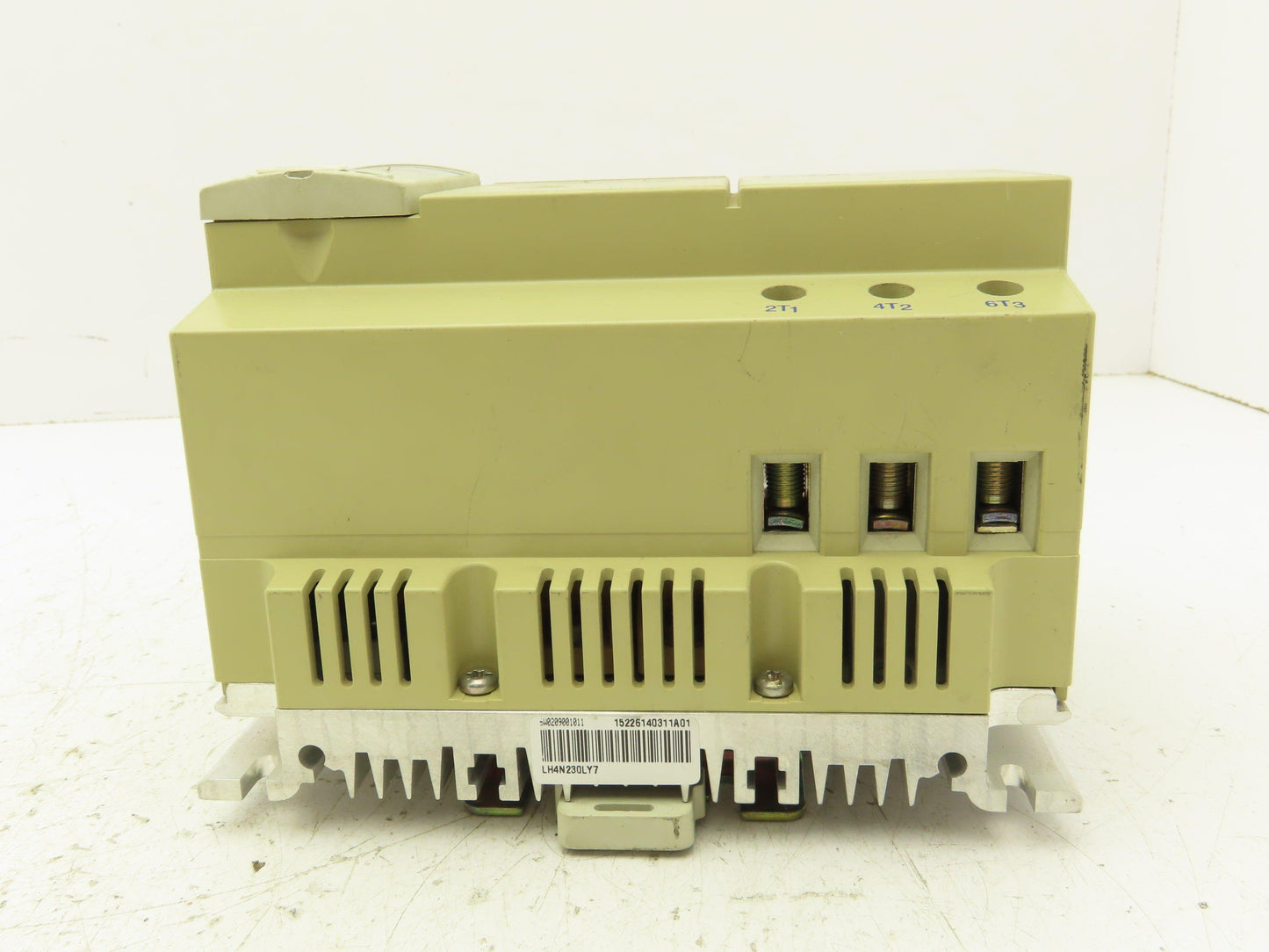 Telemecanique LH4N230LY7 Soft Starter/Soft Stop 690V 30A 30KW 3PH